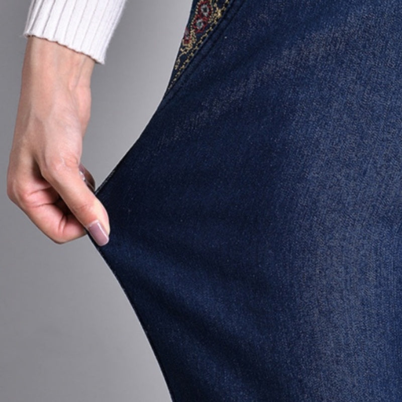 Maria - women’s jeans with elastic waistband